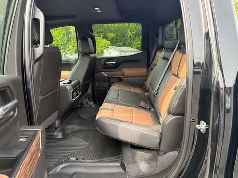 Used 2019 Chevrolet Silverado 1500 High Country w/ Technology Package AWD/4WD image 11