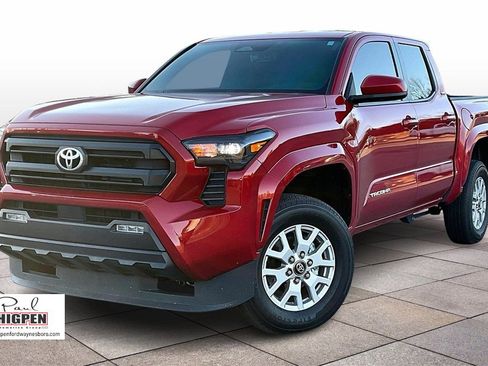 Used 2025 Toyota Tacoma SR5 image 10