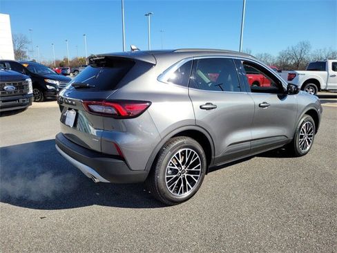 New 2025 Ford Escape SE image 10
