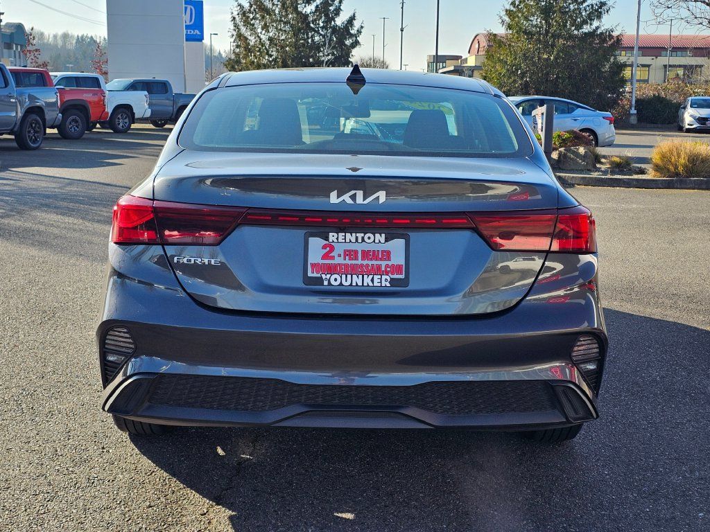 Used 2024 Kia Forte LXS FWD image 6