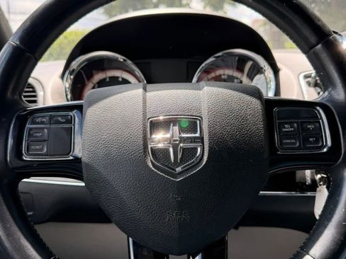 Used 2017 Dodge Grand Caravan SXT image 20