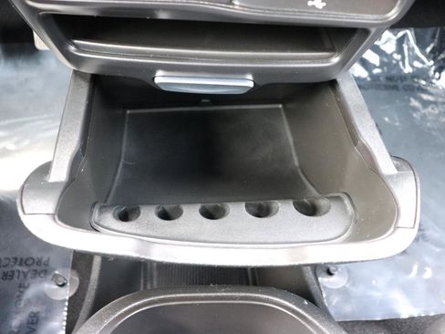 Used 2026 Chrysler Pacifica Select FWD image 44