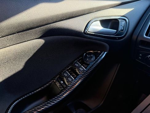 Used 2018 Ford Focus ST image 22