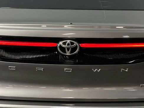 Used 2025 Toyota Crown Platinum image 13