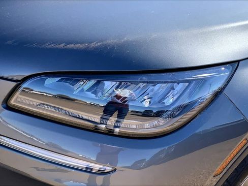 New 2026 Lincoln Corsair Premiere image 13