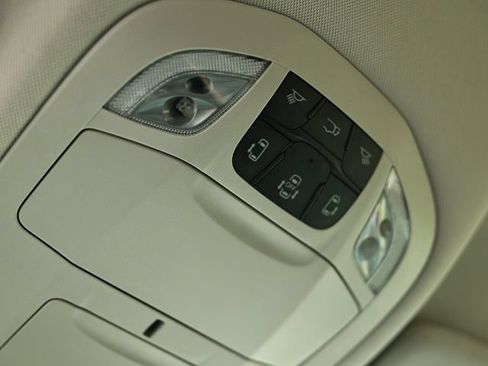 Used 2024 Chrysler Voyager LX FWD image 40