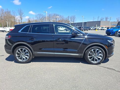 Used 2022 Lincoln Nautilus Reserve AWD/4WD image 7