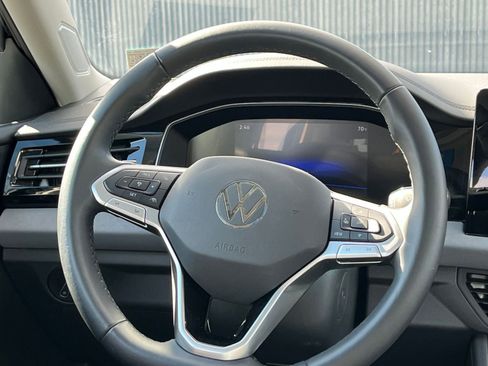 Used 2025 Volkswagen Jetta SE image 27