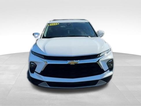 Used 2023 Chevrolet Blazer LT w/ Convenience Package FWD image 3