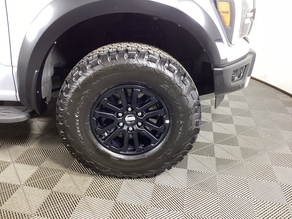 Used 2025 Ford F150 Raptor AWD/4WD image 7