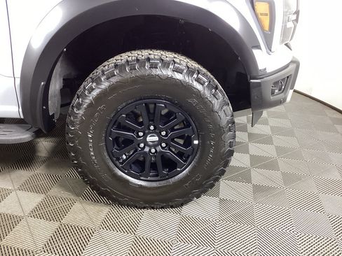Used 2025 Ford F150 Raptor AWD/4WD image 7