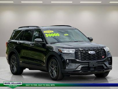 Used 2025 Ford Explorer ST