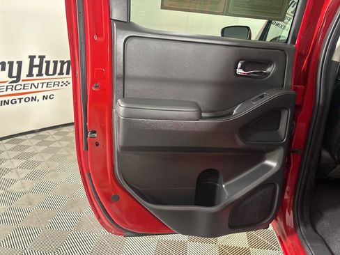 Used 2024 Nissan Frontier SL w/ Technology Package image 23