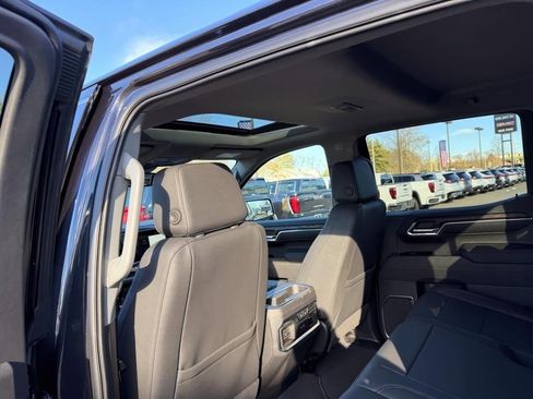 New 2026 GMC Sierra 1500 SLT w/ SLT Premium Plus Package image 8