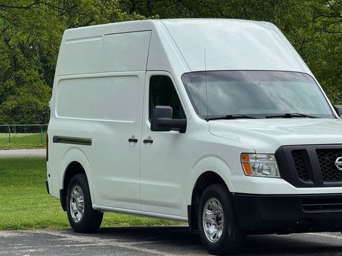 Used 2014 Nissan NV 2500 SV w/ Side & Curtain Airbag Package RWD image 19