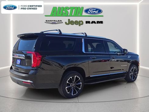 Used 2023 GMC Yukon XL SLT AWD/4WD image 5