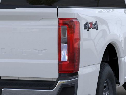 New 2026 Ford F350 XL w/ XL Chrome Package AWD/4WD image 21