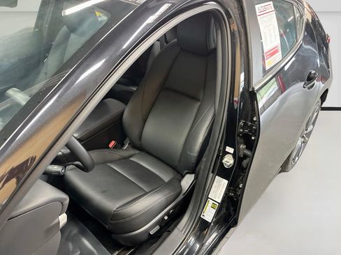 Used 2025 MAZDA MAZDA3 s FWD image 19