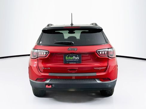 Used 2025 Jeep Compass Trailhawk AWD/4WD image 7