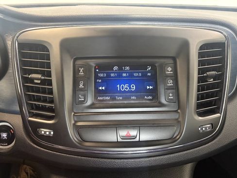 Used 2015 Chrysler 200 S FWD image 15