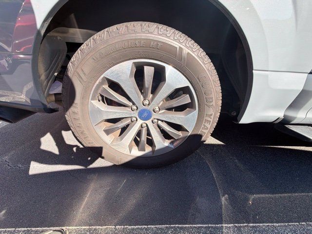 Used 2019 Ford F150 XL w/ Equipment Group 101A Mid RWD image 5