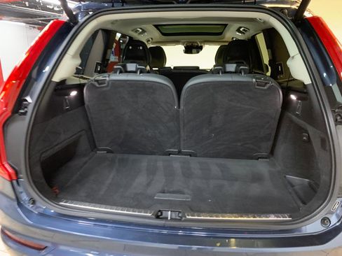 Used 2022 Volvo XC90 T6 Momentum w/ Climate Package image 38