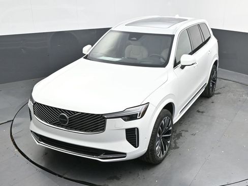 New 2026 Volvo XC90 B6 Ultra image 33