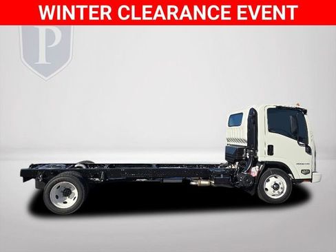 New 2025 Chevrolet Low Cab Forward image 5