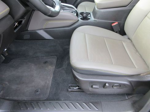 Used 2025 Chevrolet Colorado ZR2 w/ Technology Package image 24