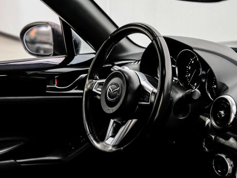 Used 2018 MAZDA MX-5 Miata RF Grand Touring RWD image 18