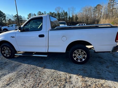 Used 2001 Ford F150 2WD Regular Cab image 11