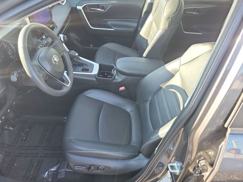 Certified 2023 Toyota RAV4 XLE Premium image 19