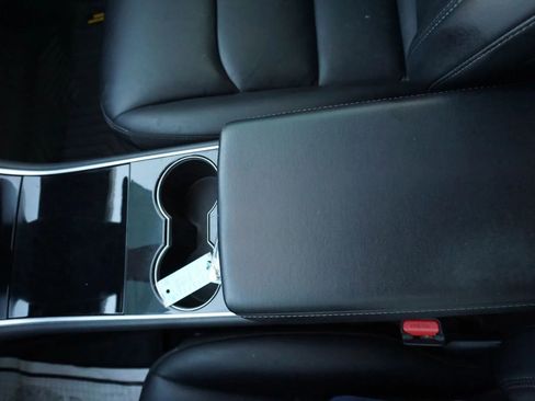 Used 2018 Tesla Model 3 Long Range image 23