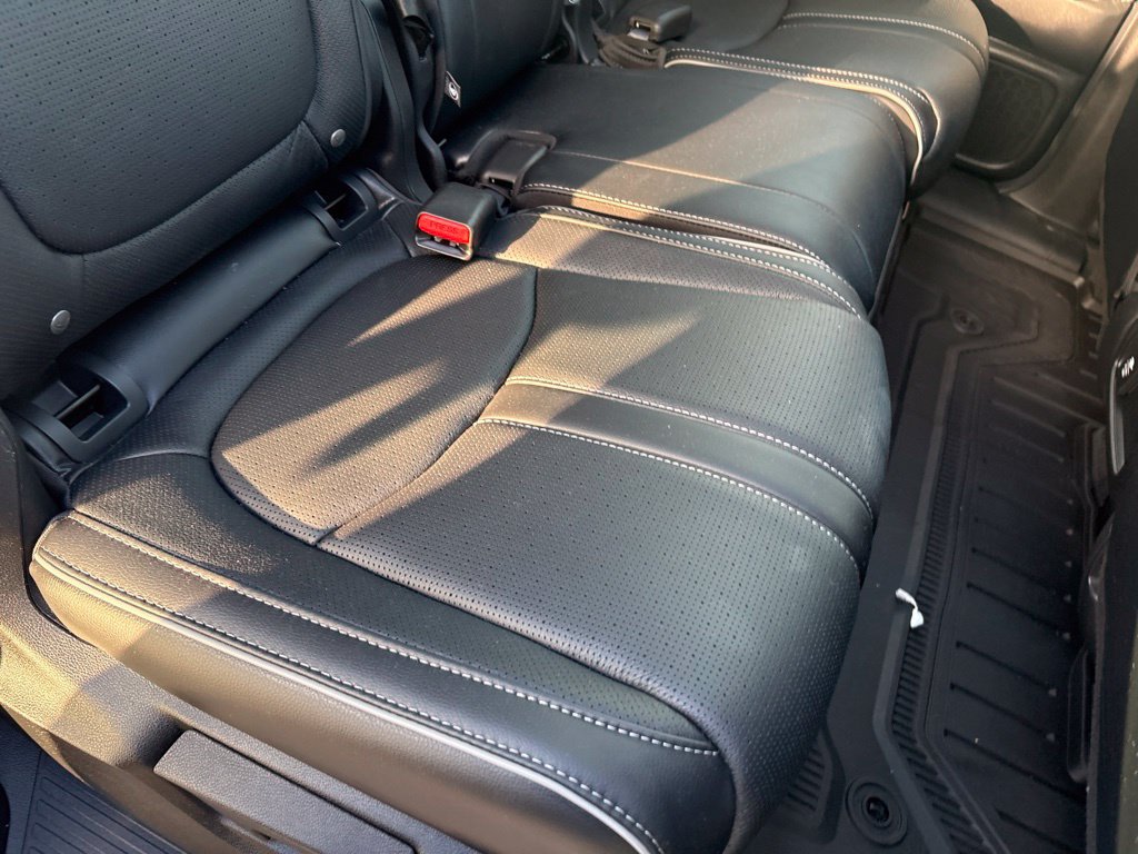 Used 2025 Honda Pilot Elite image 35