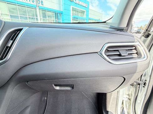 Used 2022 Chevrolet Equinox LT image 20