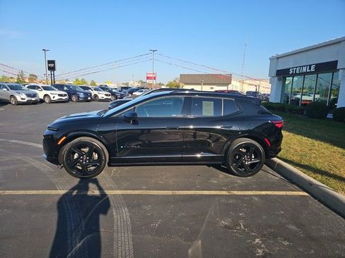 Used 2024 Chevrolet Equinox EV RS image 5