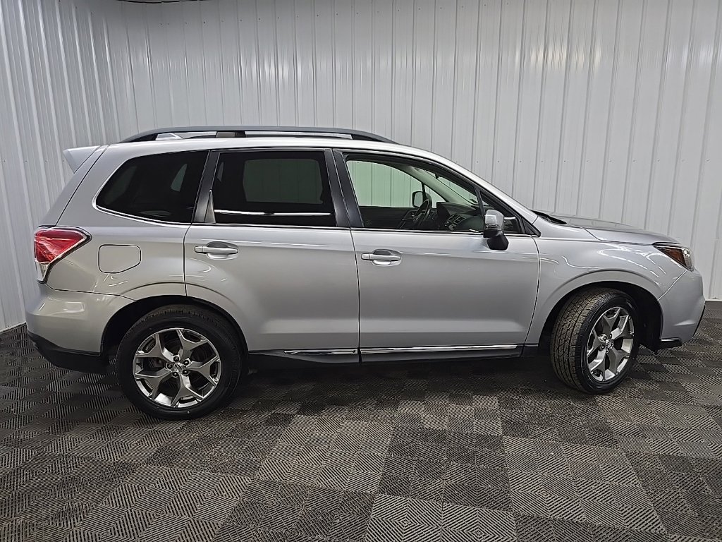 Used 2017 Subaru Forester 2.5i Touring AWD/4WD image 2