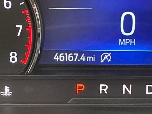 Used 2022 Ford Explorer XLT w/ Equipment Group 202A image 2