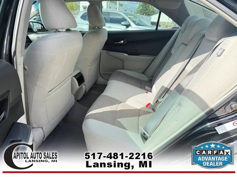 Used 2014 Toyota Camry LE FWD image 13