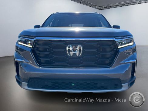 Used 2023 Honda Pilot Touring image 9
