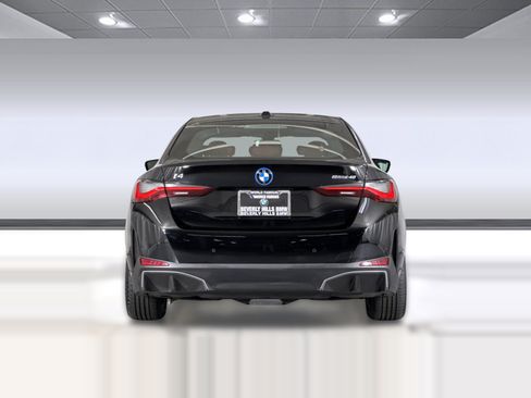 Used 2023 BMW i4 eDrive40 w/ Premium Package RWD image 9