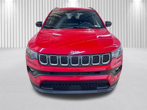 Used 2024 Jeep Compass Latitude image 15