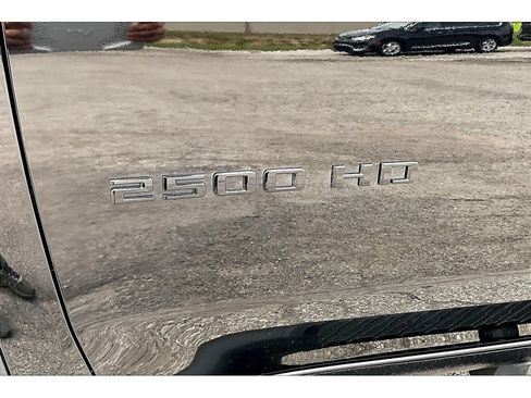 Used 2021 Chevrolet Silverado 2500 LTZ w/ LTZ Plus Package AWD/4WD image 40