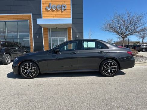 Used 2023 Mercedes-Benz E 350 4MATIC Sedan image 9