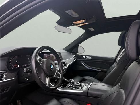 Used 2019 BMW X7 xDrive50i w/ M Sport Package image 18