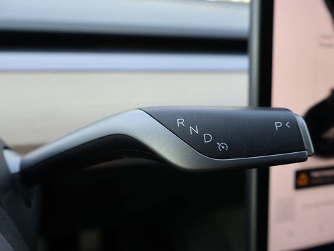 Used 2023 Tesla Model 3 Standard Range RWD image 39