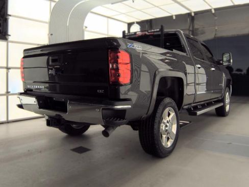 Used 2016 Chevrolet Silverado 2500 LTZ w/ LTZ Plus Package AWD/4WD image 4