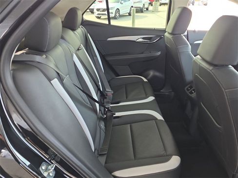 Used 2025 Buick Envision Sport Touring image 27