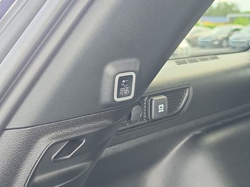 Used 2024 Jeep Grand Cherokee Altitude AWD/4WD image 8