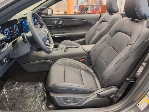 Used 2026 Ford Mustang Premium RWD image 17